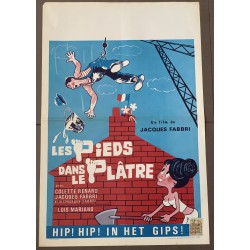 PIEDS DANS LE PLATRE