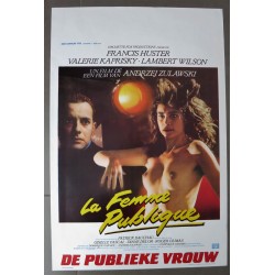 FEMME PUBLIQUE
